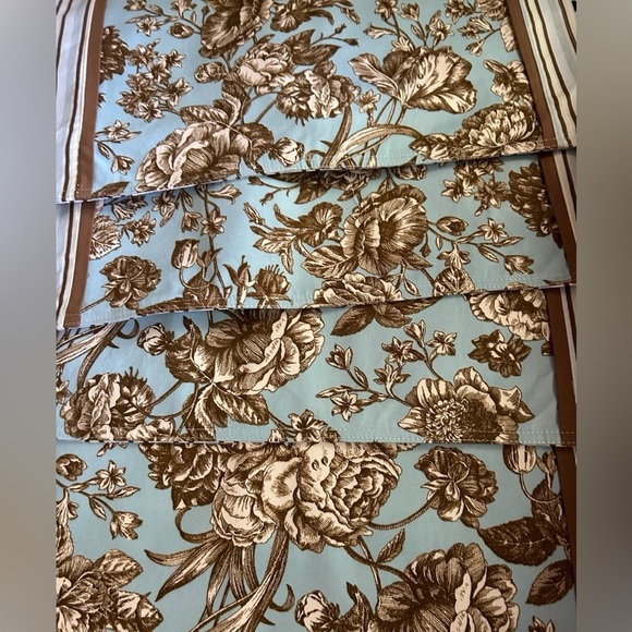 Waverly Placemats Set of 4 New 13x19 Blue Brown Cottage Reversible Floral - Picture 1 of 5